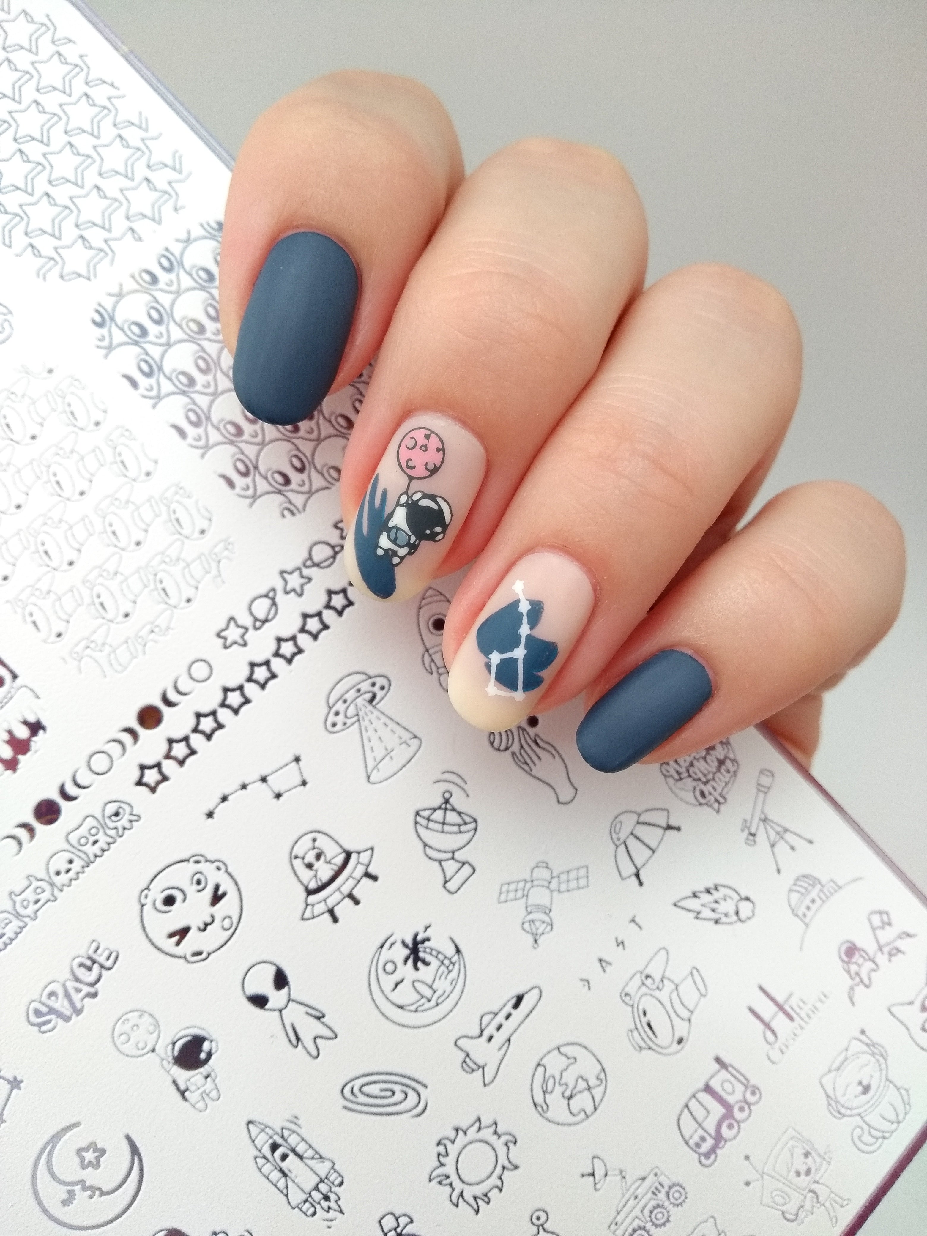Odisea en el Espacio - hlacosedora - Placa Stamping - Esmalte Stamping - Kit Stamping - cuidado manos - cuidado uñas
