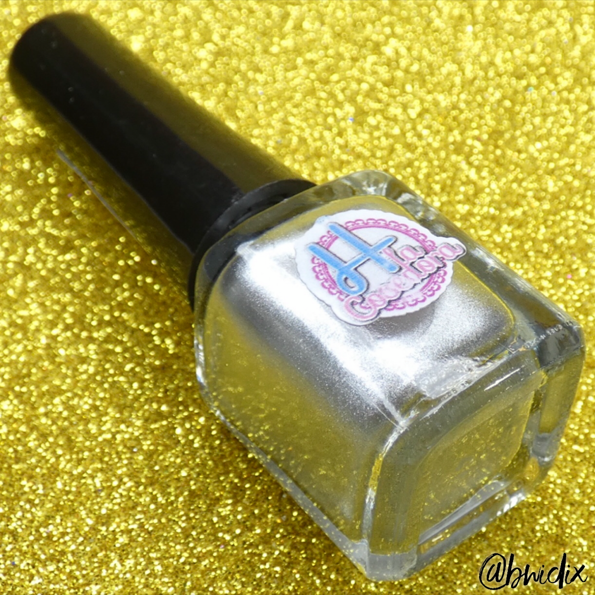 Silver Monday - Plateado - hlacosedora - Placa Stamping - Esmalte Stamping - Kit Stamping